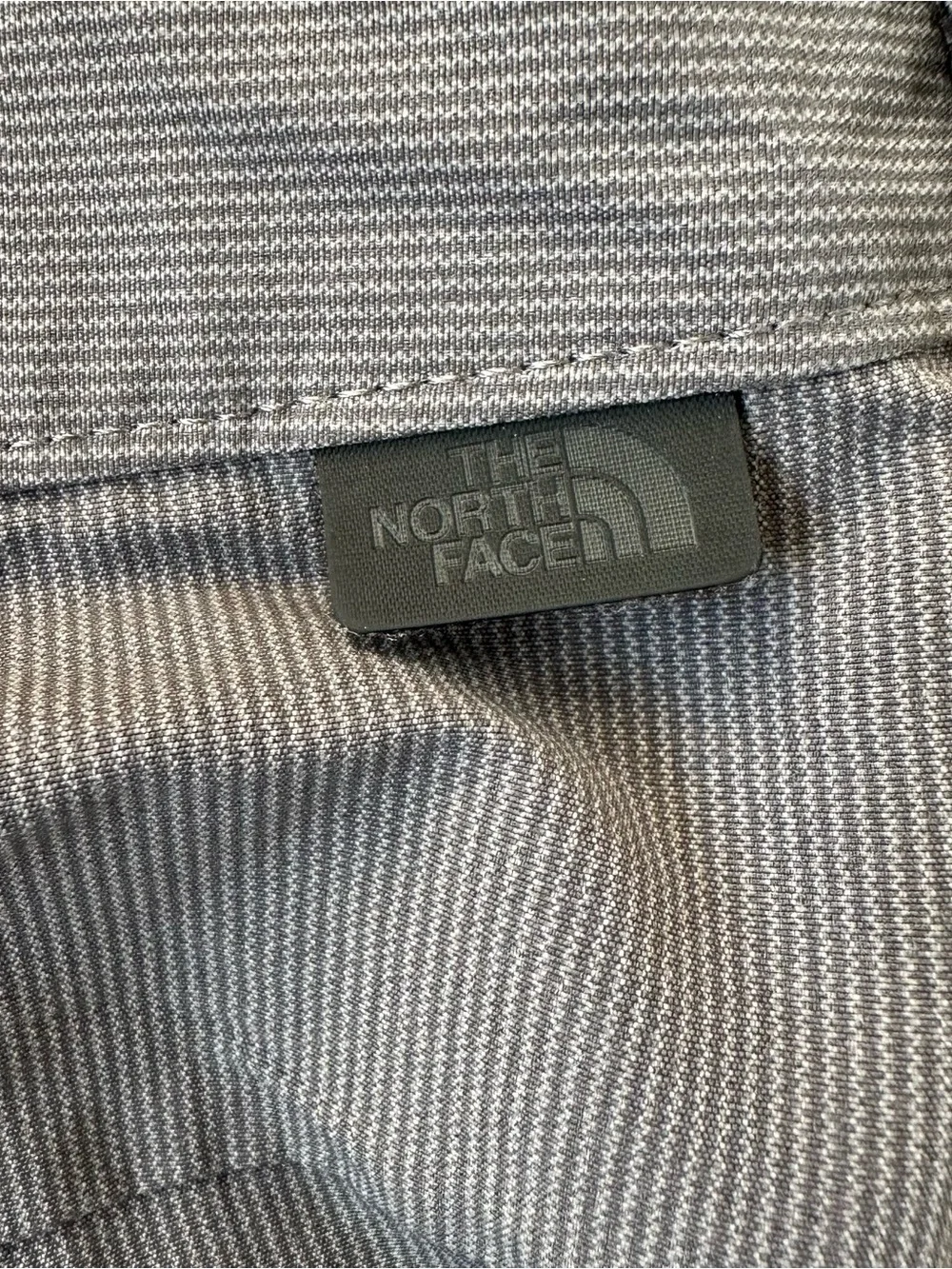 The North Face Rockaway Shorts Mens 36 Gray Nylon Blend Zip Pocket Stretch Hike